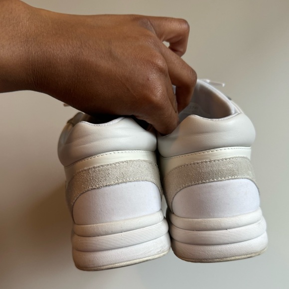 CHANEL RUNNERS - WHITE CLASSICS - Picture 5 of 15